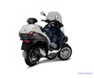 Официальные фото итальянского гибрида Piaggio MP3 Hybrid